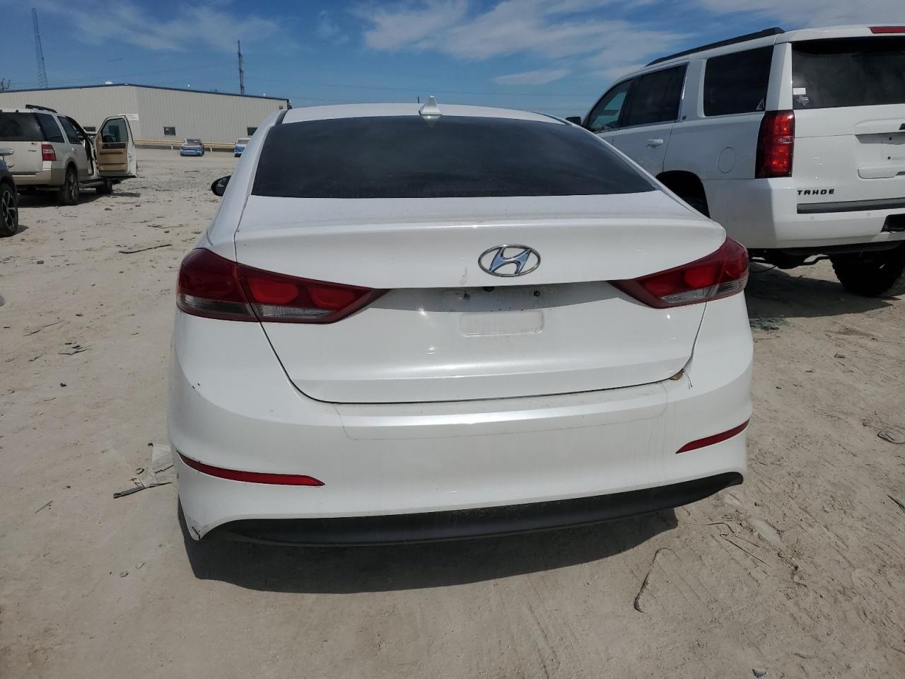 2017 Hyundai Elantra - Image 6