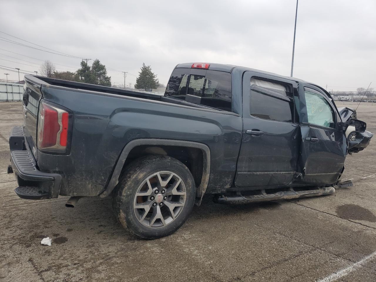 2017 GMC Sierra - Image 3