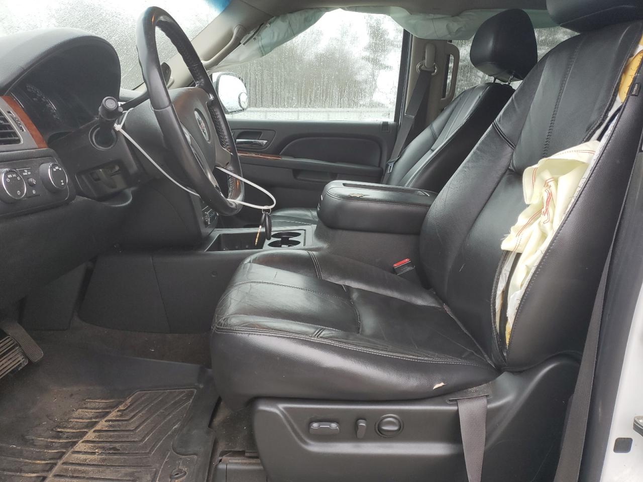 2010 GMC Yukon - Image 7
