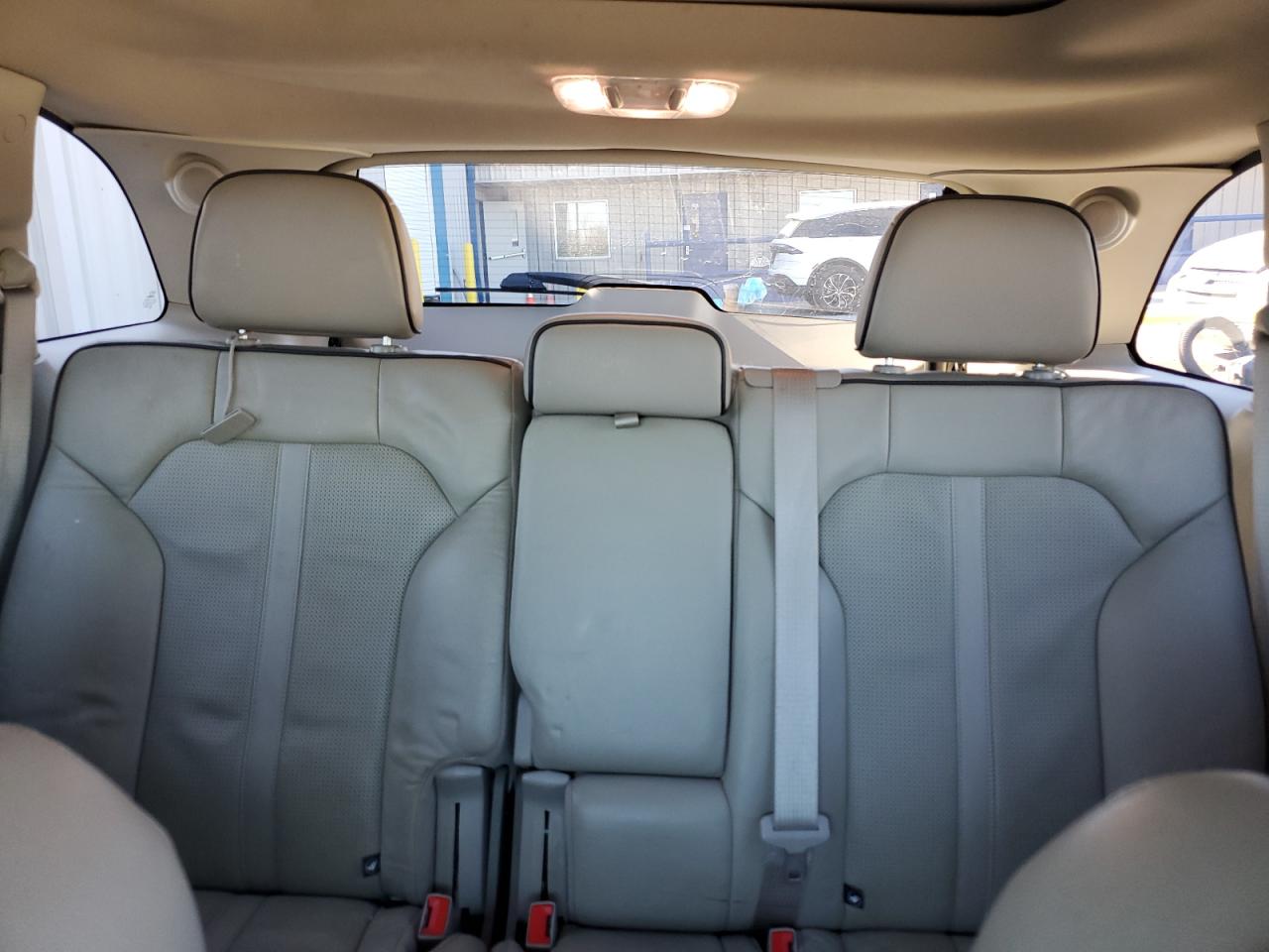 2013 Lincoln MKX - Image 10