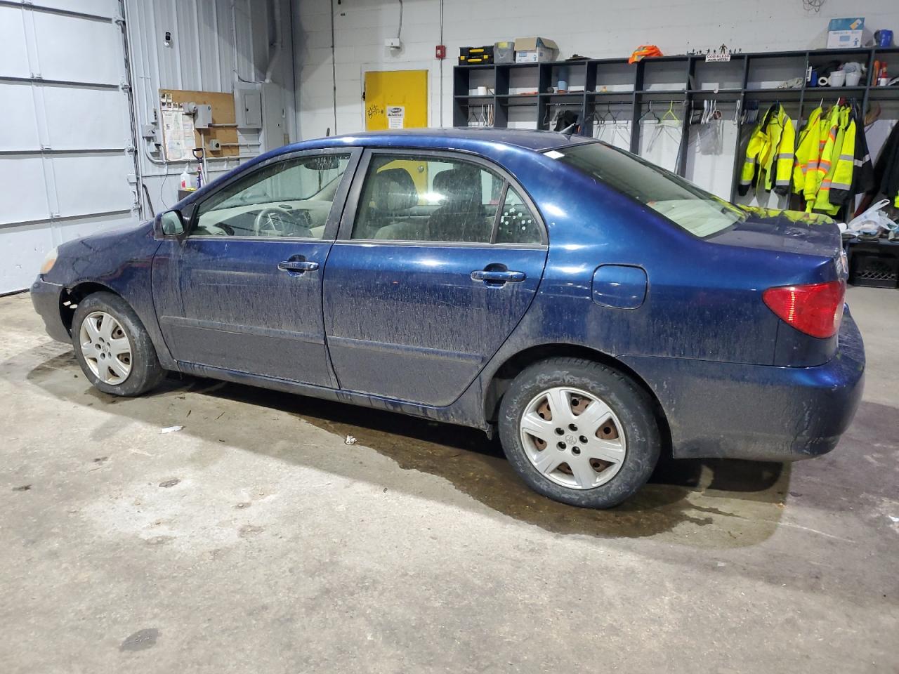 2005 Toyota Corolla - Image 2
