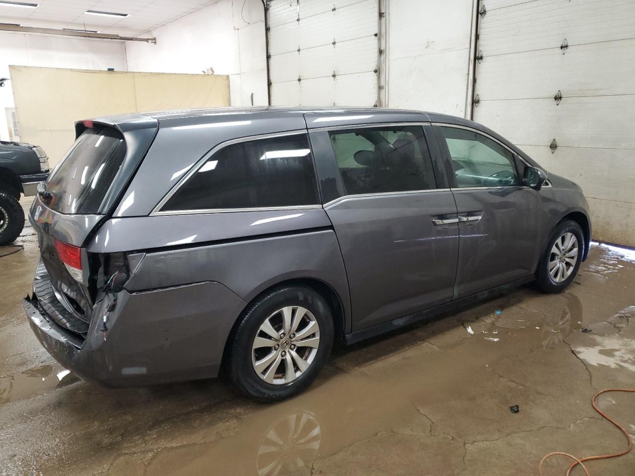 2015 Honda Odyssey - Image 3