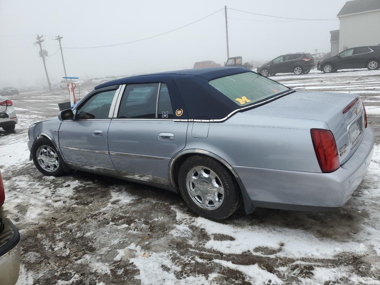 2004 Cadillac De Ville - Image 2
