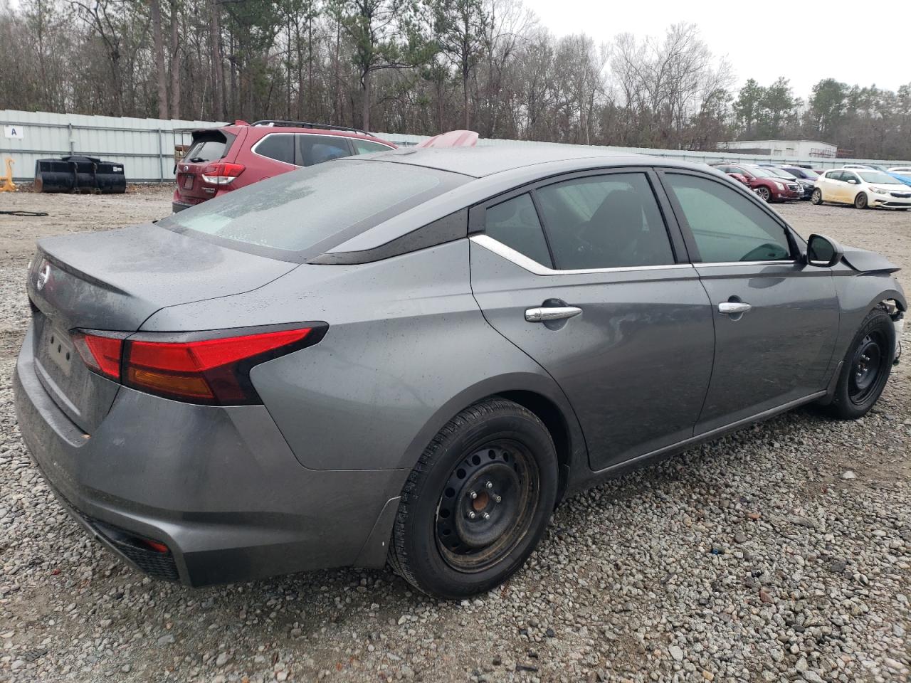 2020 Nissan Altima - Image 3