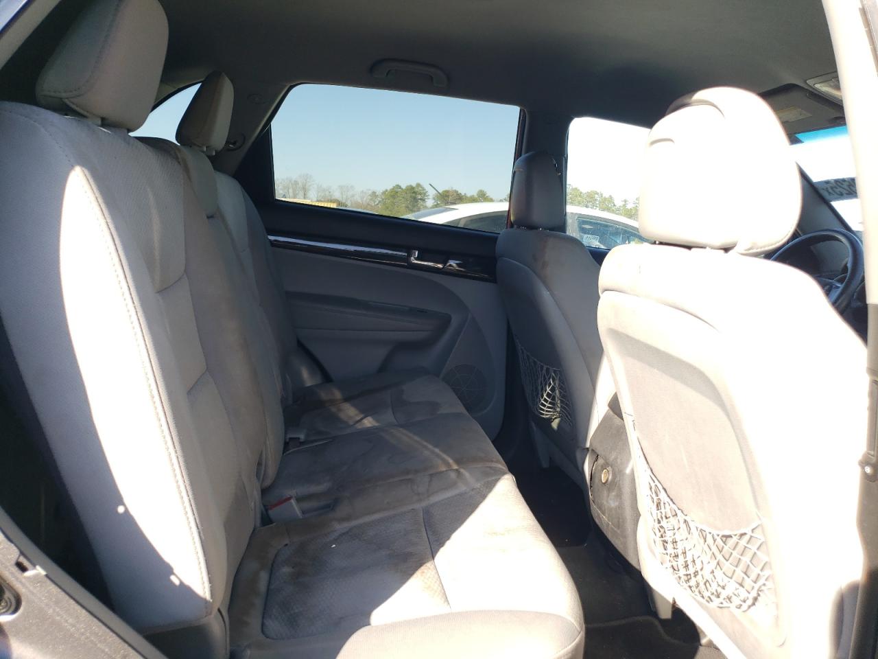 2012 Kia Sorento - Image 11