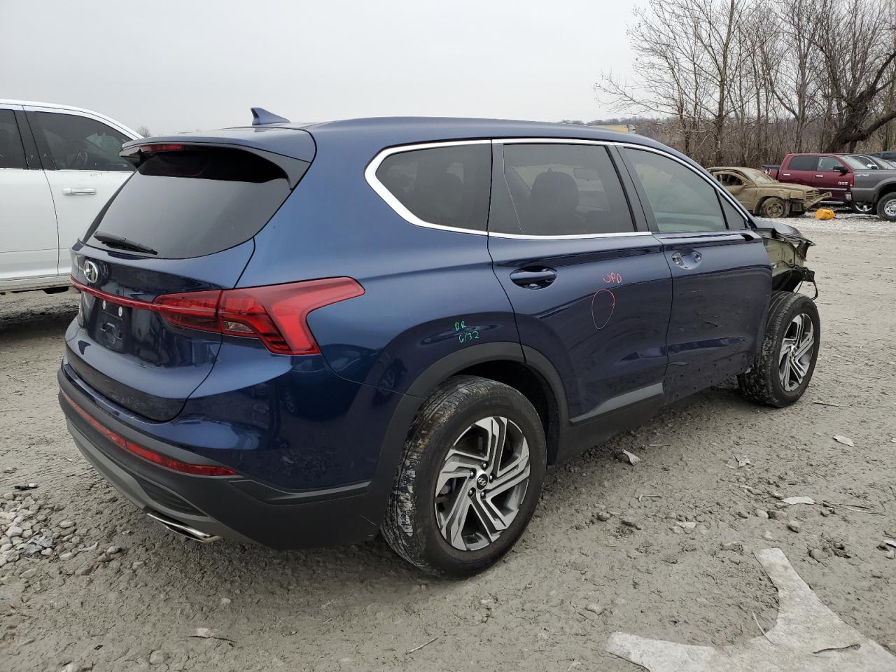 2023 Hyundai Santa Fe - Image 3