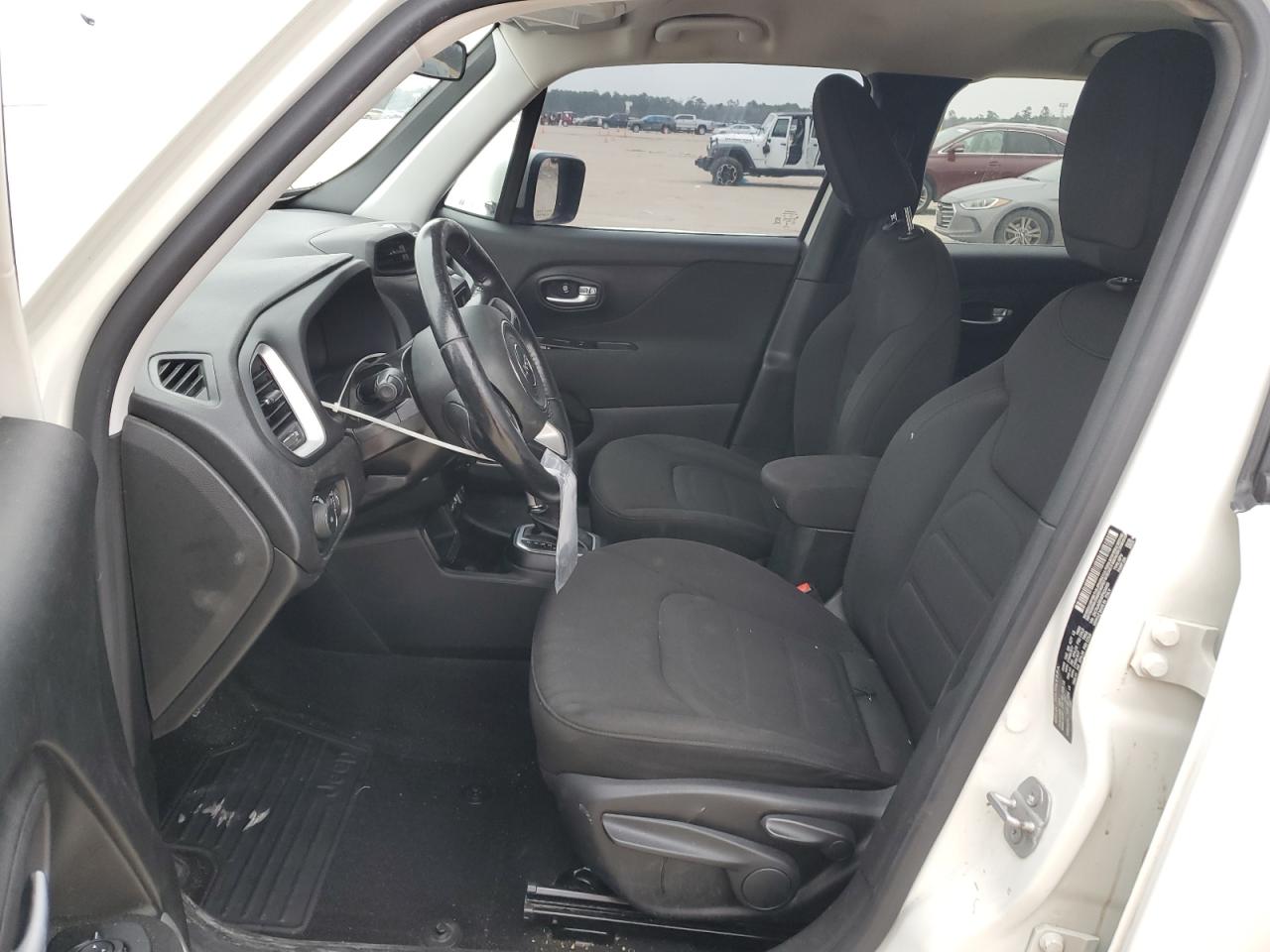 2019 Jeep Renegade - Image 7