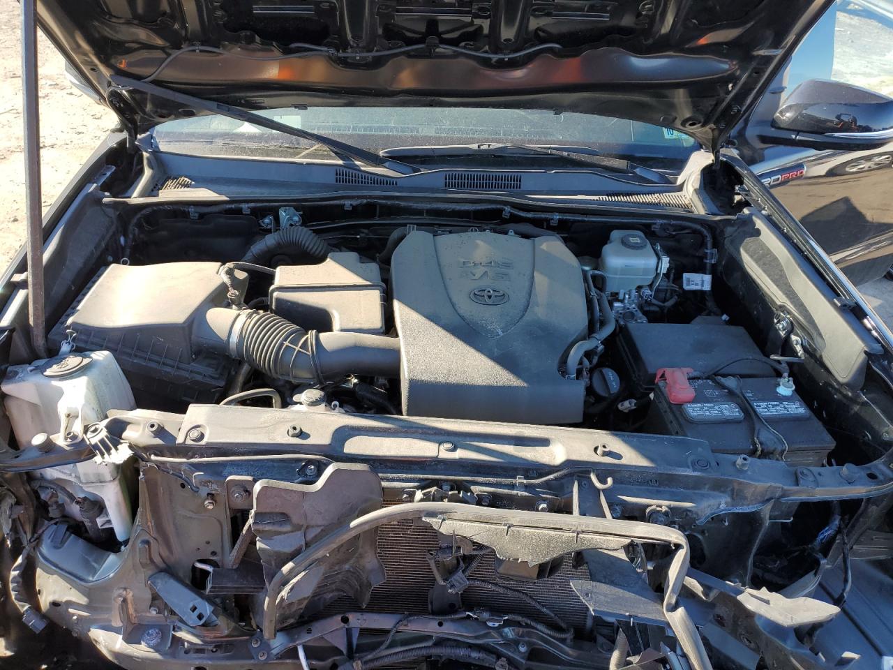 2021 Toyota Tacoma - Image 12