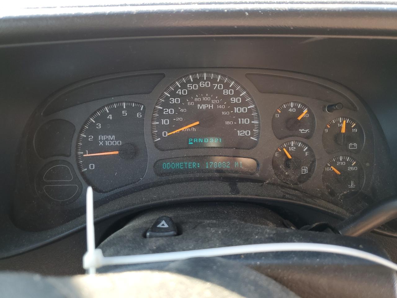 2003 Chevrolet Silverado - Image 9