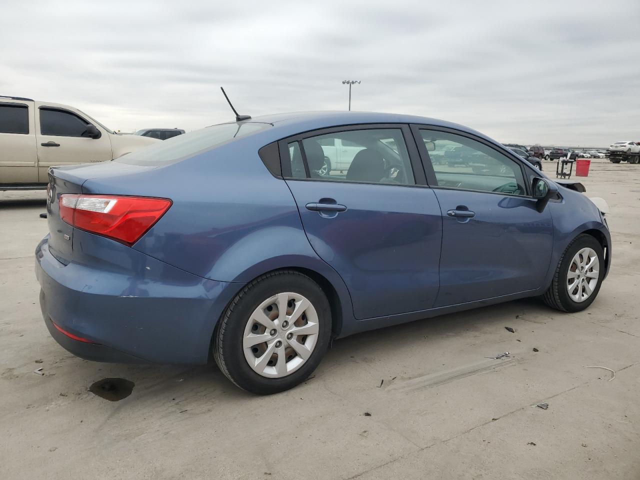 2016 Kia Rio - Image 3