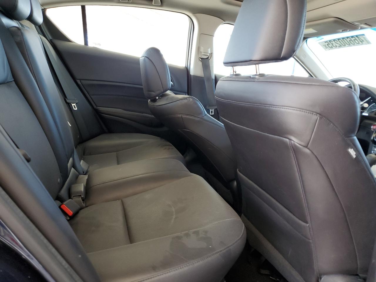 2015 Acura ILX - Image 10