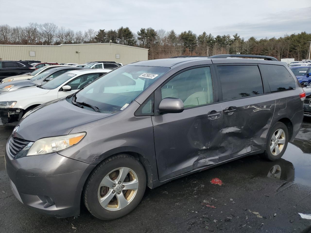 2011 Toyota Sienna - Image 1