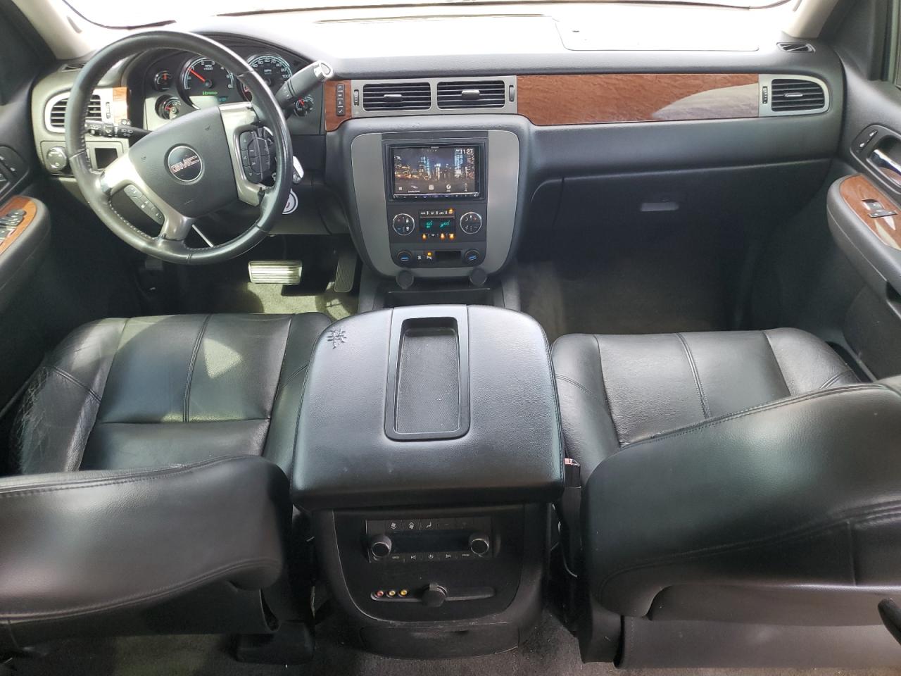 2008 GMC Yukon Hybrid VIN: 1GKFC13558R207140 Lot: 46138785