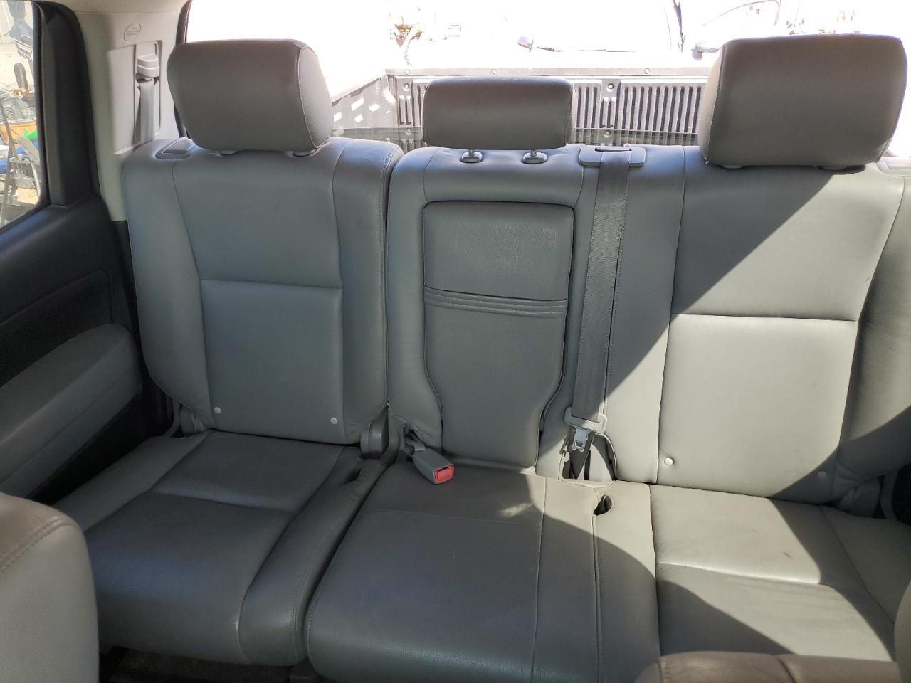 2011 Toyota Tundra - Image 10