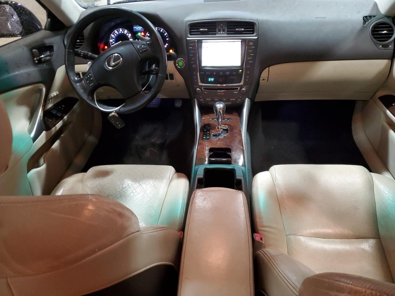 2010 Lexus IS - Image 8