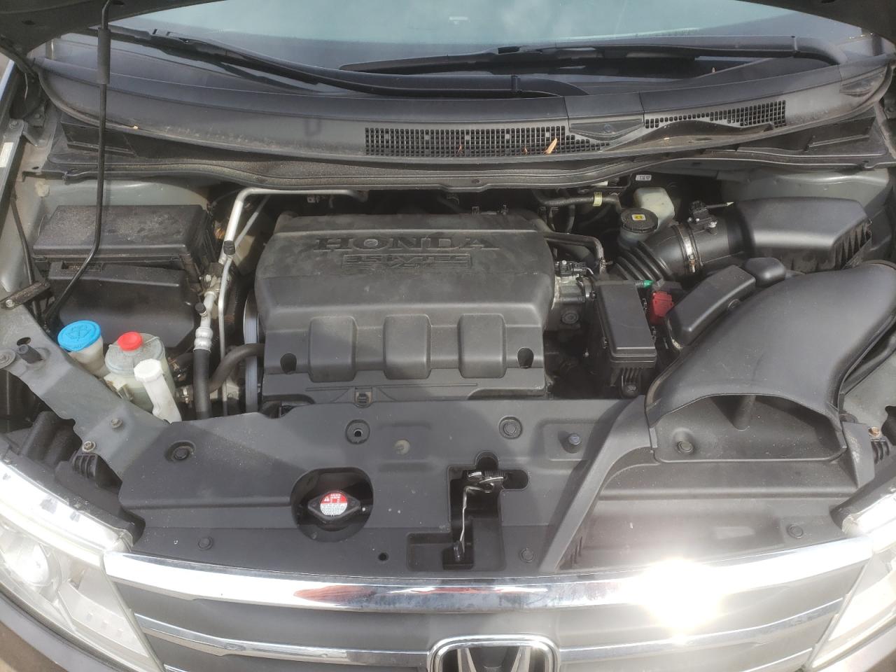 2011 Honda Odyssey - Image 12