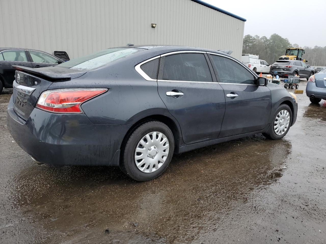 2015 Nissan Altima - Image 3