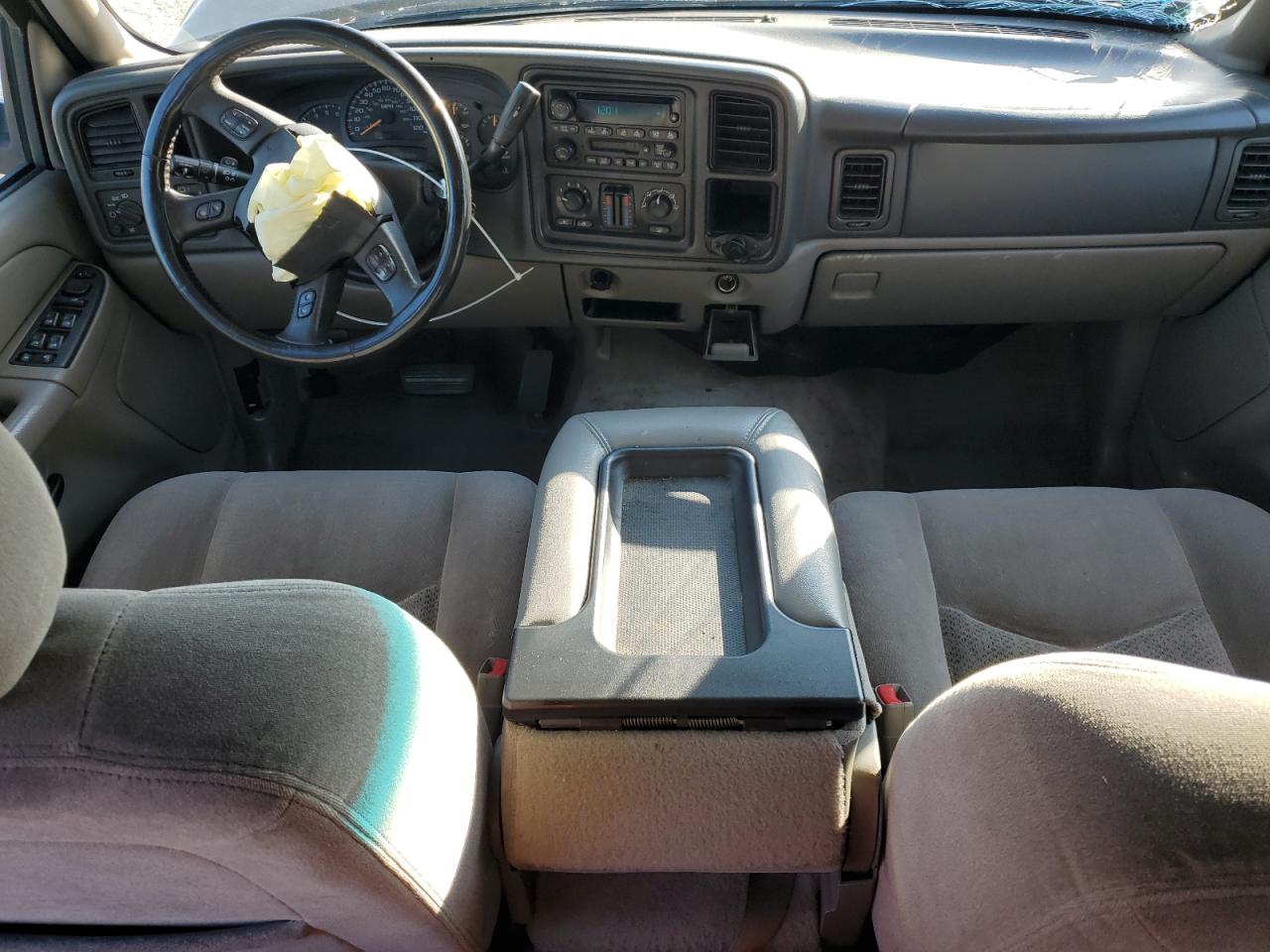 2005 Chevrolet Tahoe - Image 8