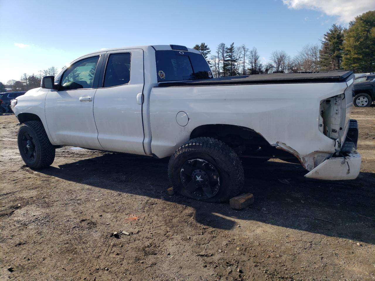 2015 Toyota Tundra - Image 2