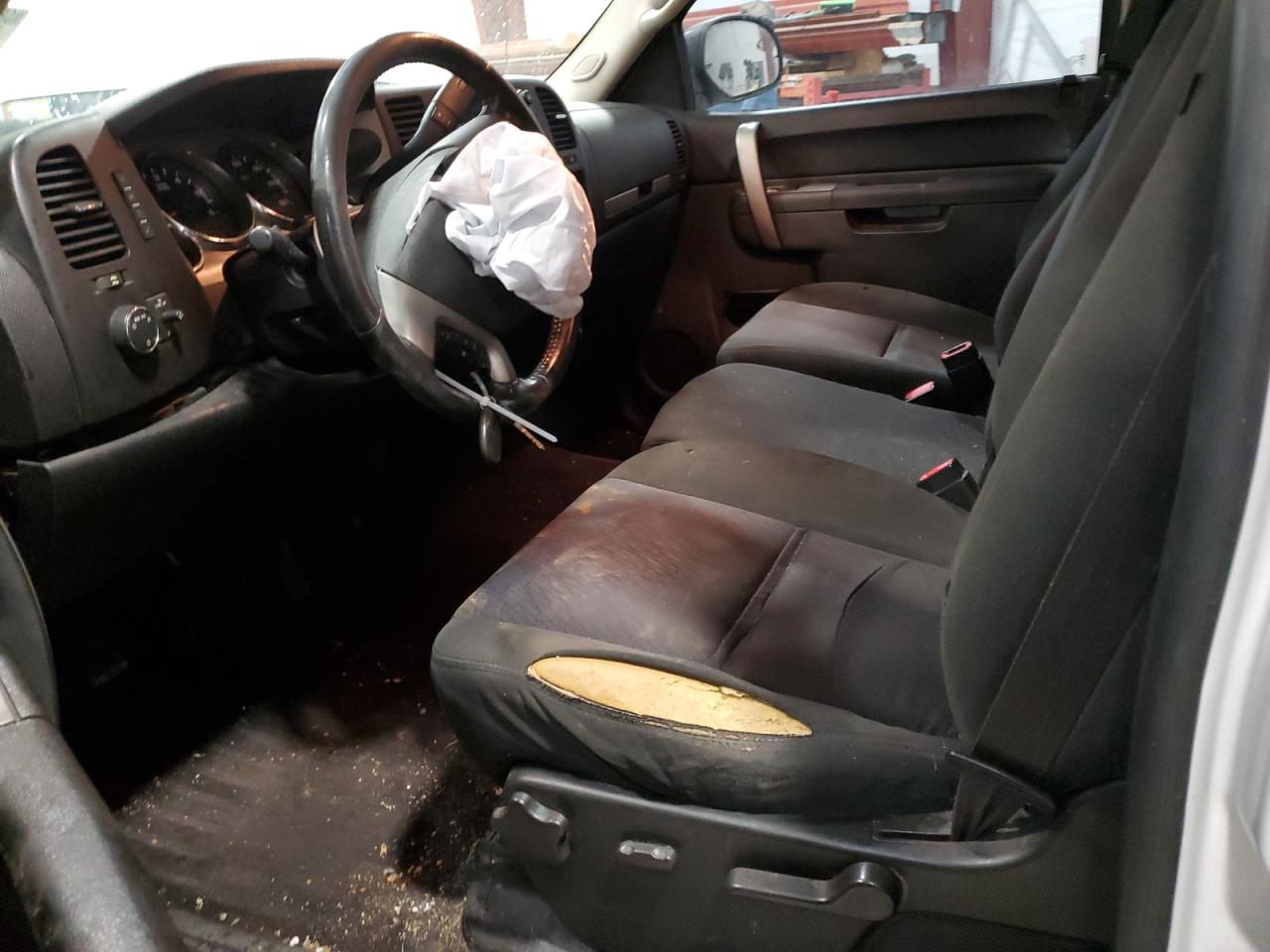 2010 Chevrolet Silverado - Image 7