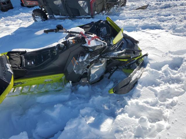 2019 POLA SNOWMOBILE