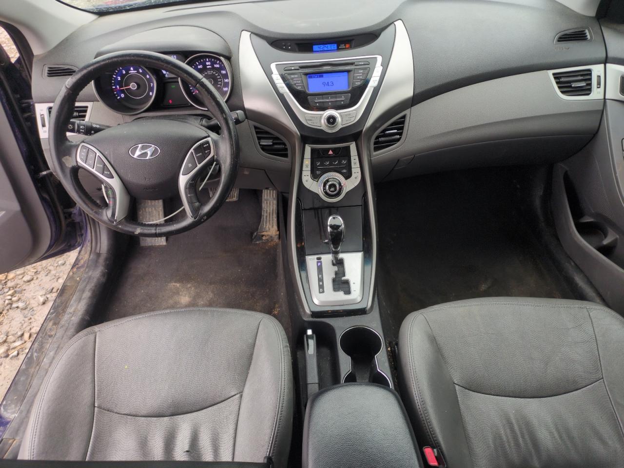 2012 Hyundai Elantra - Image 8