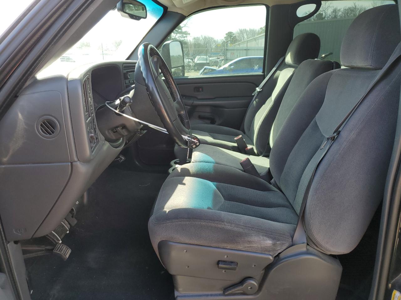 2006 GMC Sierra - Image 7