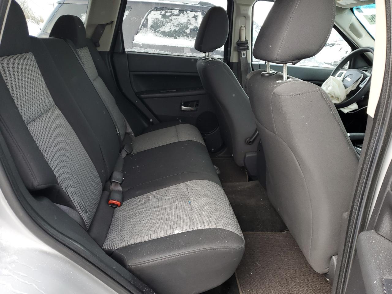 2009 Jeep Grand Cherokee - Image 11