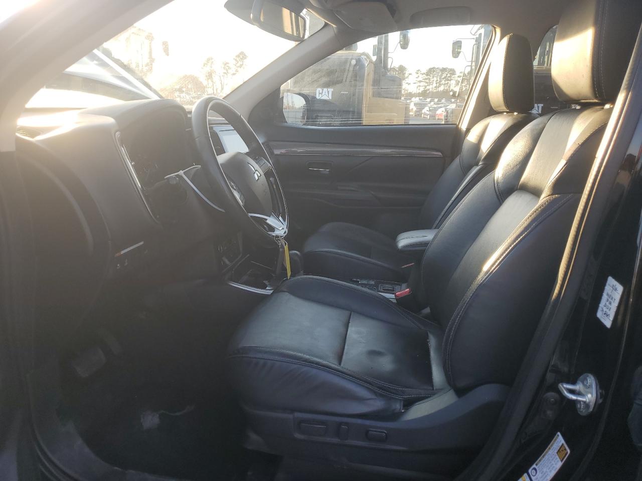 2020 Mitsubishi Outlander - Image 7