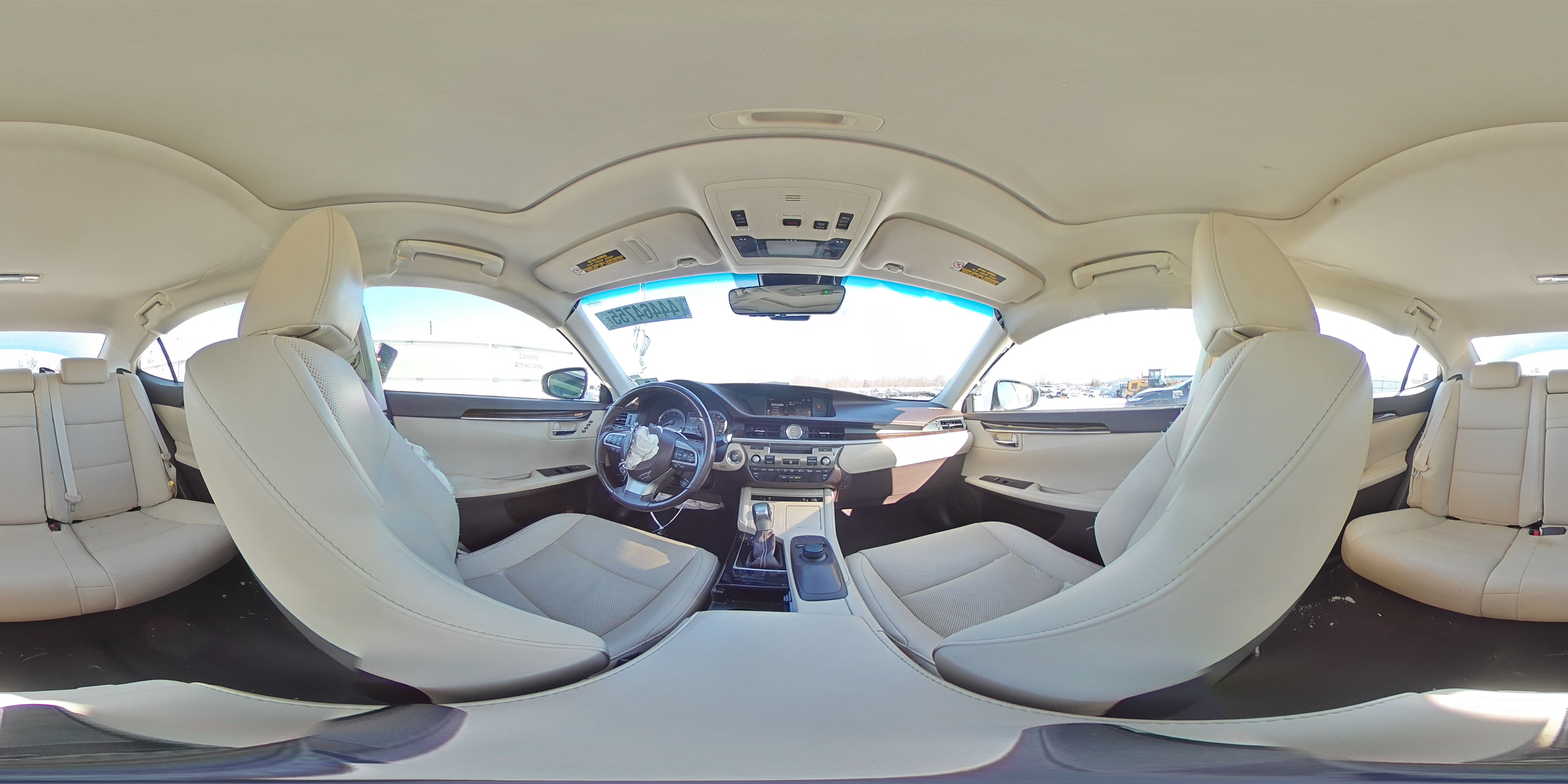 2018 Lexus ES - Image 13