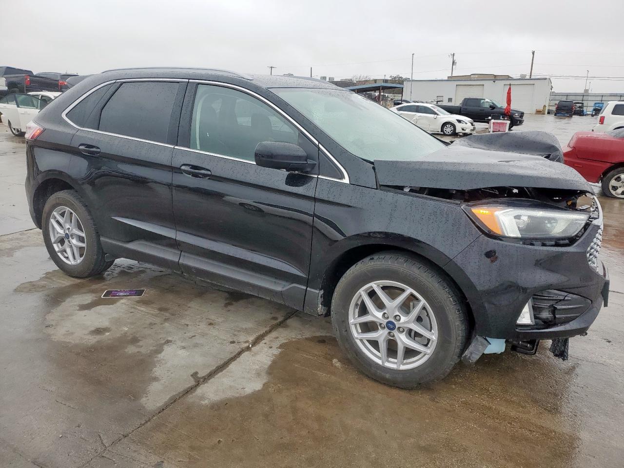 2023 Ford Edge - Image 4