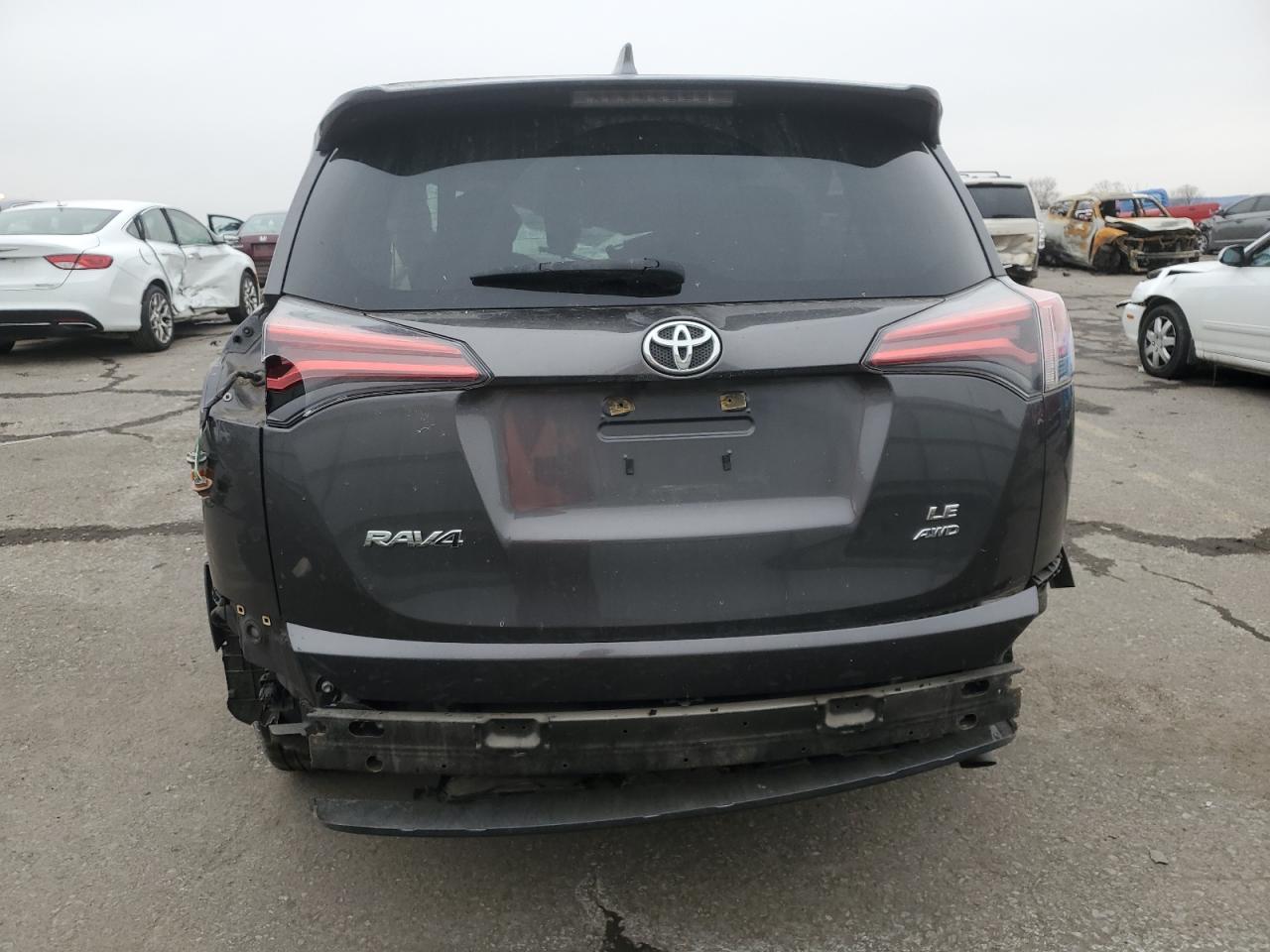 2018 Toyota RAV 4 - Image 6