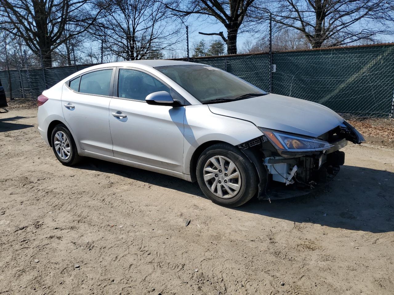 2019 Hyundai Elantra - Image 4