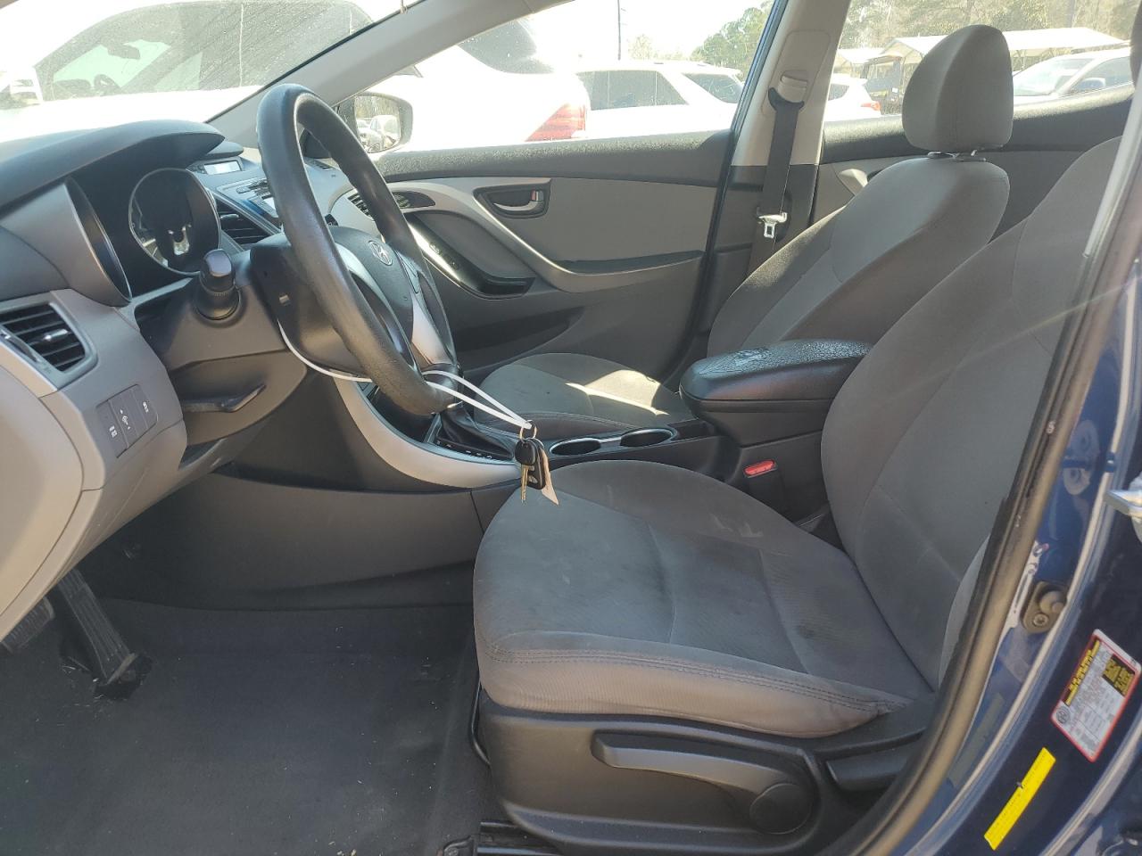 2015 Hyundai Elantra - Image 7