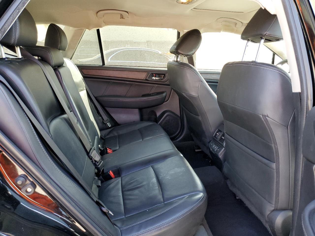 2019 Subaru Outback - Image 11