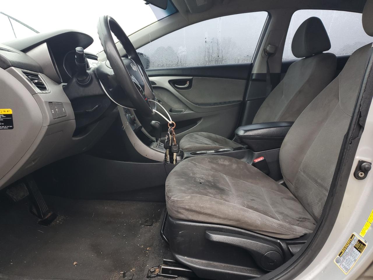 2013 Hyundai Elantra - Image 7