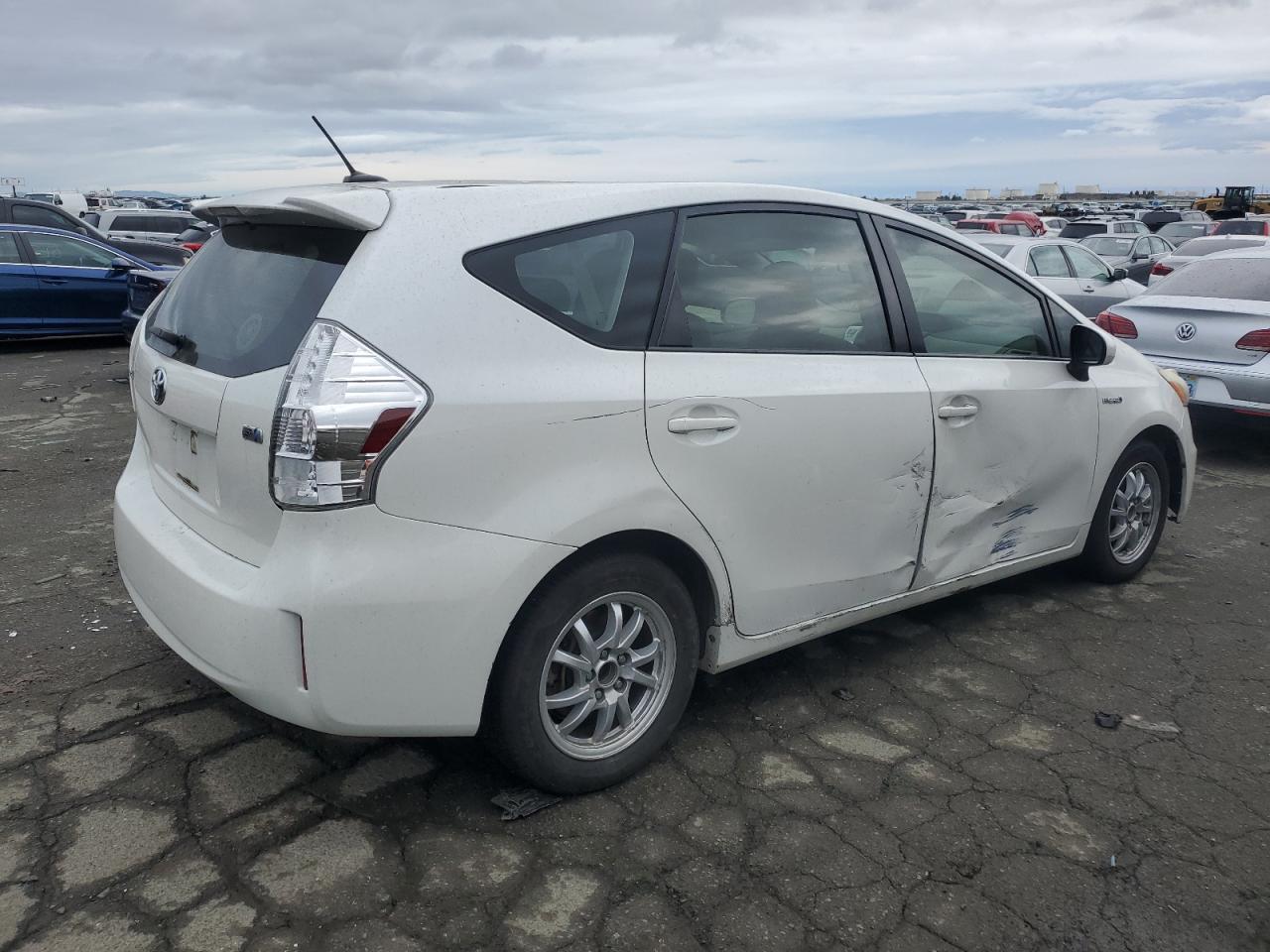 2013 Toyota Prius - Image 3