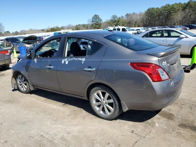 Sedans NISSAN VERSA 2014 Srebrny
