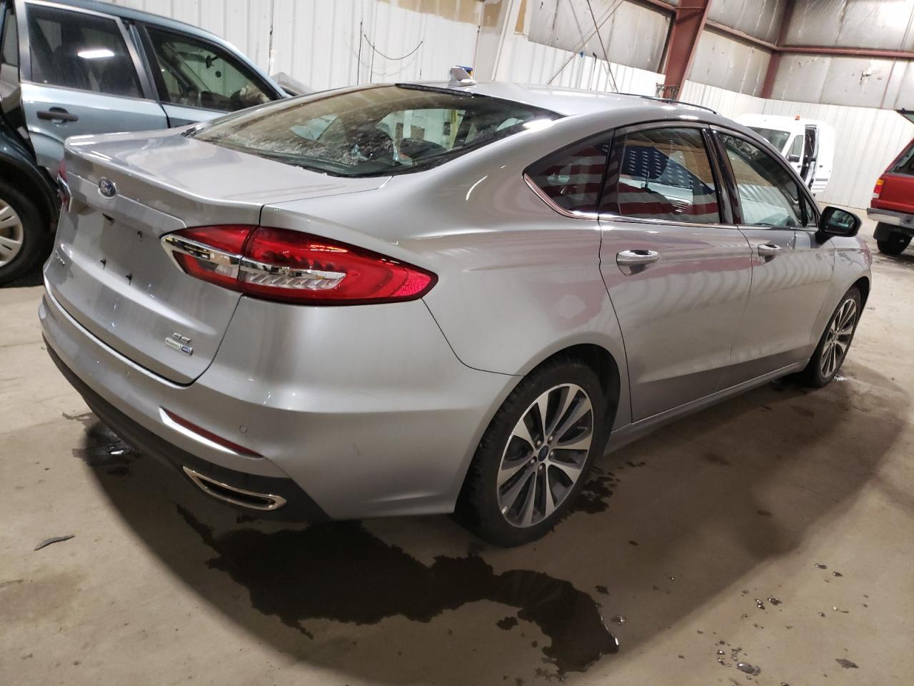 2020 Ford Fusion - Image 3