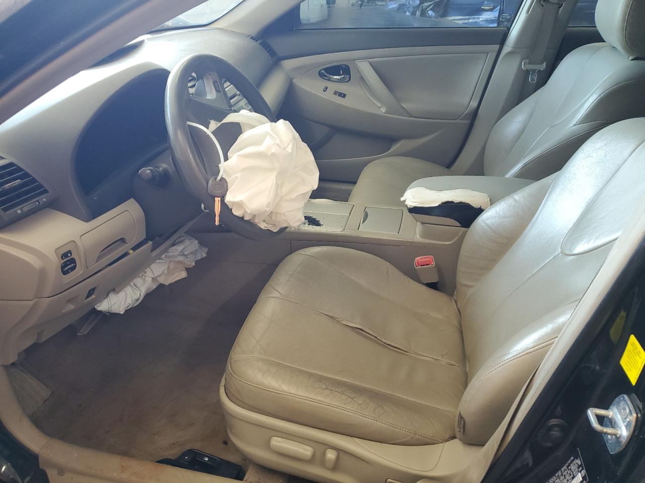 2011 Toyota Camry - Image 7