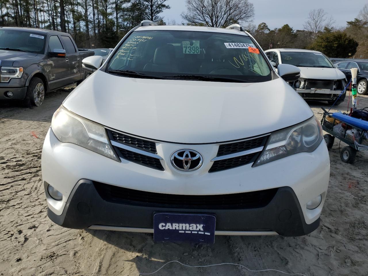 2014 Toyota RAV 4 - Image 5