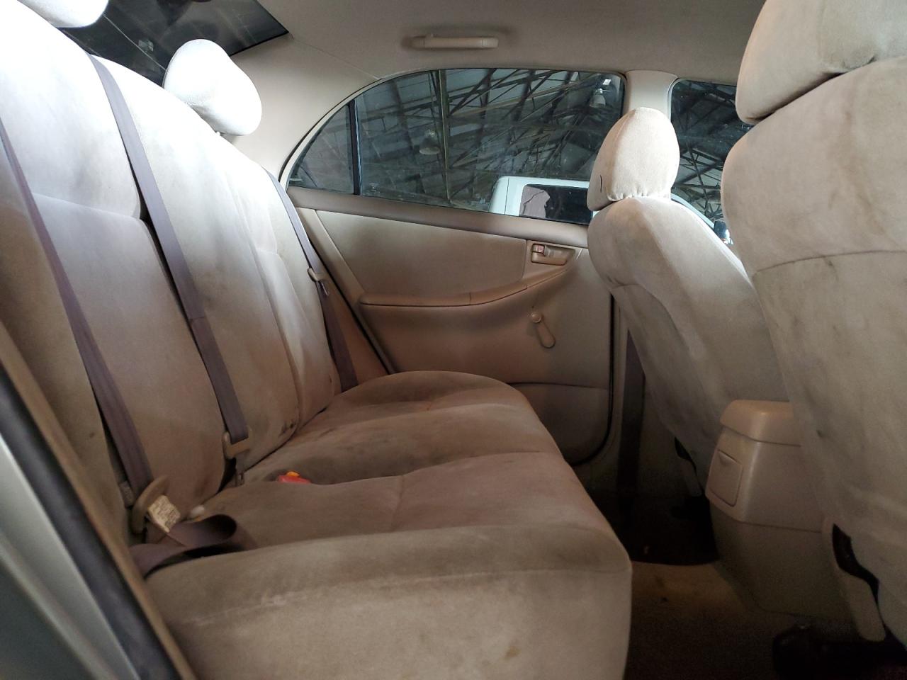 2004 Toyota Corolla - Image 10