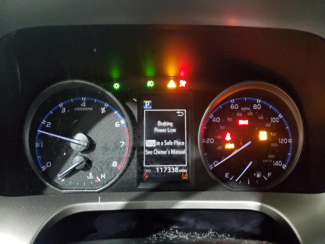 2018 Toyota RAV 4 - Image 9