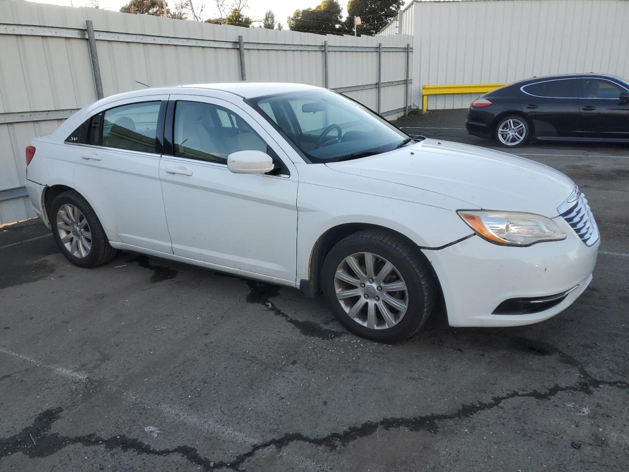 2012 Chrysler 200 - Image 4