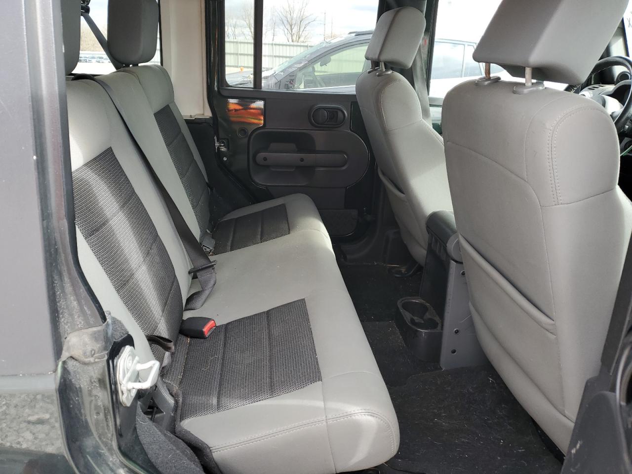 2010 Jeep Wrangler - Image 11