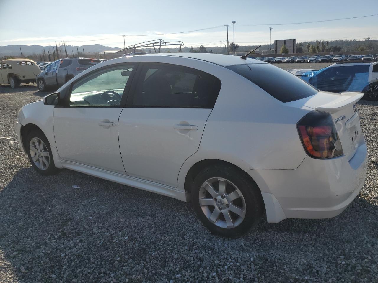 2012 Nissan Sentra - Image 2