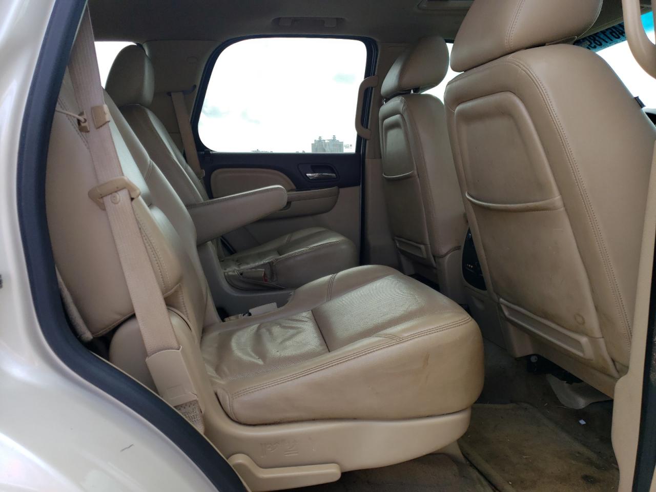 2012 GMC Yukon - Image 12