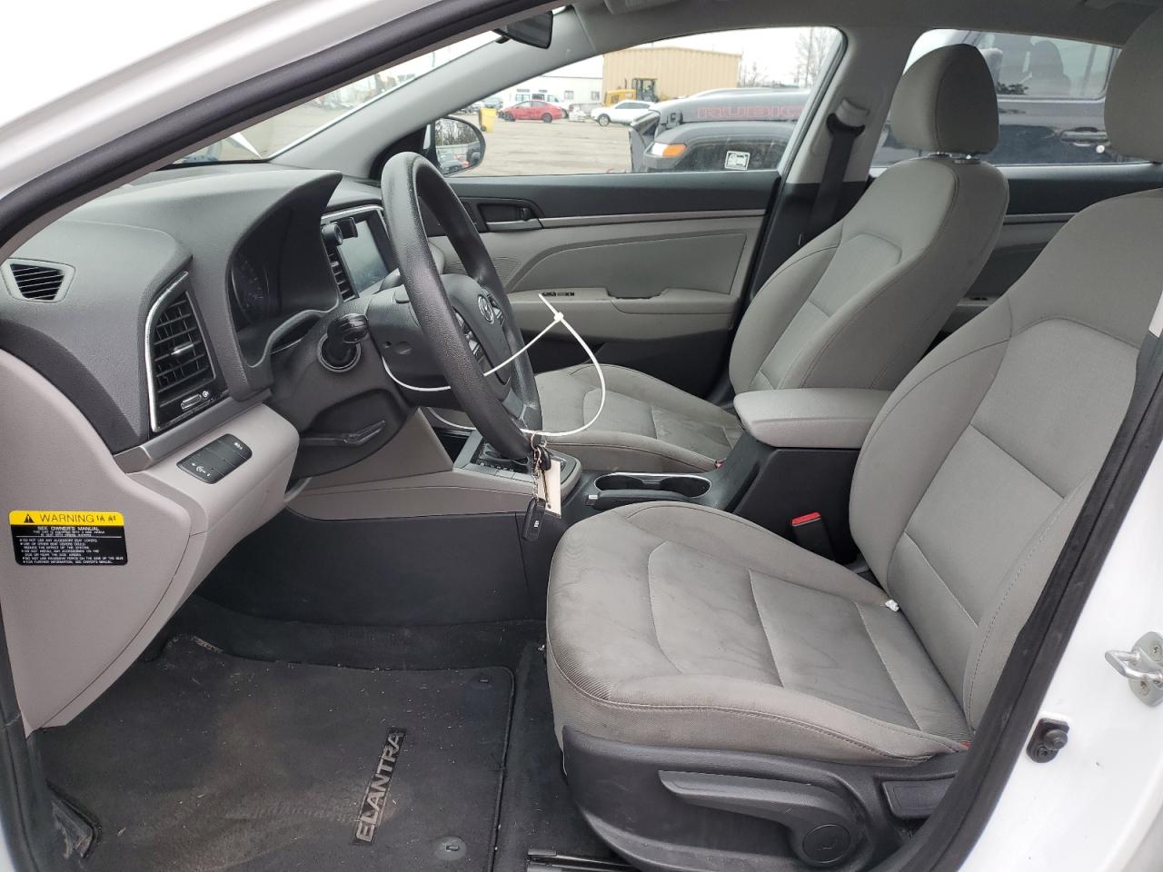 2017 Hyundai Elantra - Image 7
