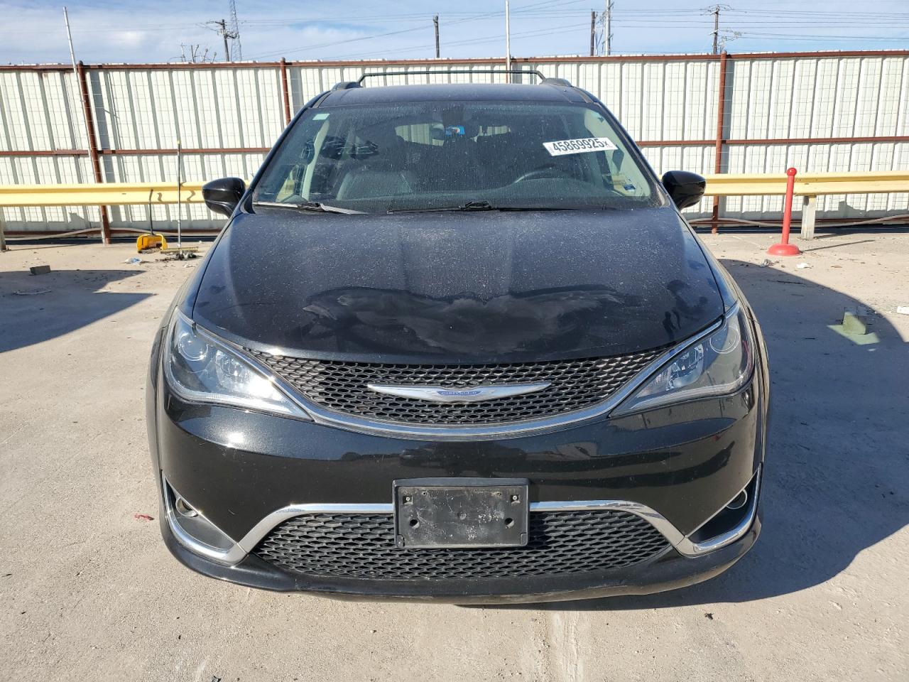 2018 Chrysler Pacifica - Image 5