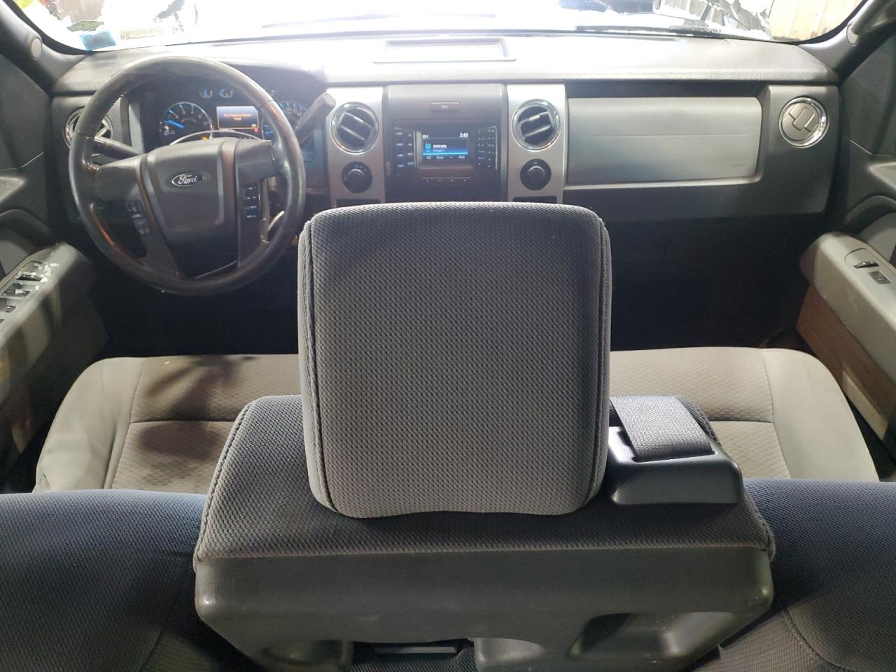 2014 Ford F-150 - Image 8